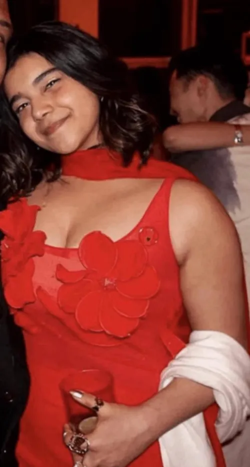Thumbnail Exploring the Allure of Iman Vellani | MiserableIncome2062 Sheds Light on CelebsGW