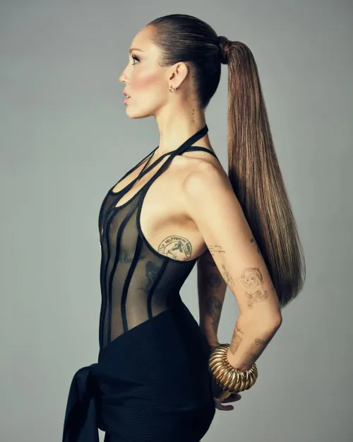 Thumbnail Fast-Kangaroo-4961 Presents Miley Cyrus’s Latest Nip Slip in NudeCelebsOnly