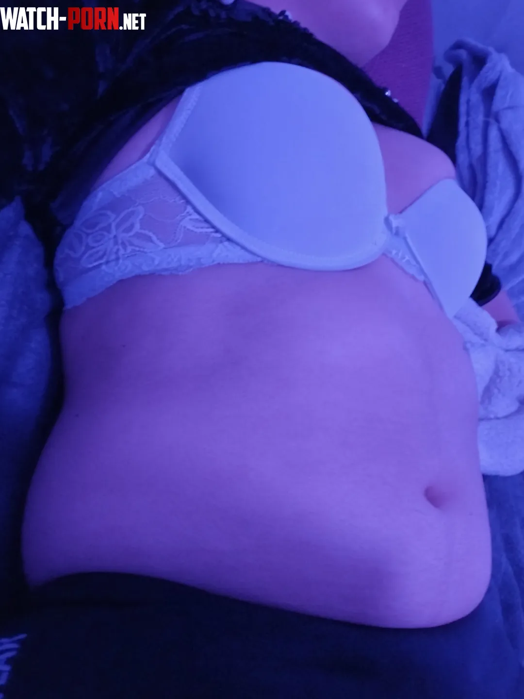 Is my body getting huge by vilmira_feeder