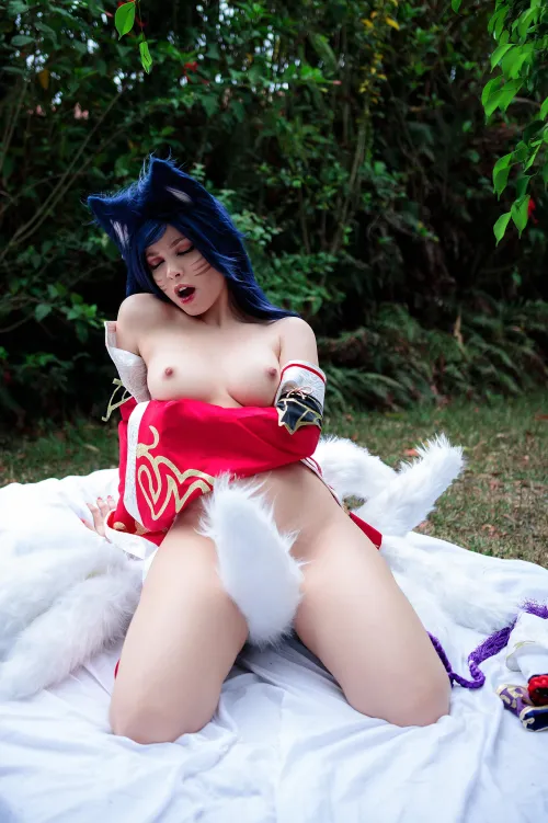 Thumbnail Biancakariina's Sensational Ahri from League of Legends | nsfwcosplay
