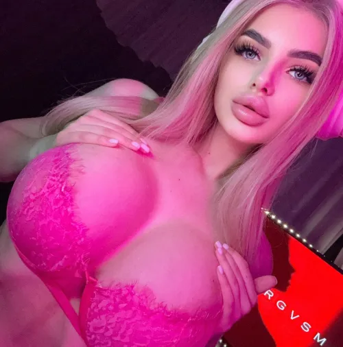 Thumbnail Didi_Like's Stylish Coordination: Nails and Lingerie