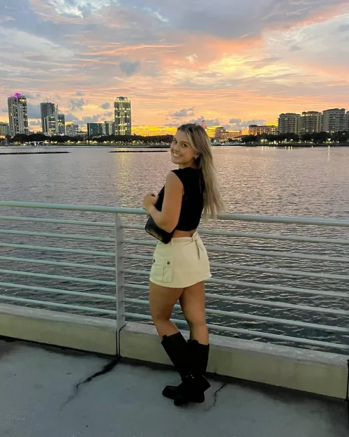 Thumbnail Playfulblondiexx: A Classy Girl's Guide to a Perfect Date