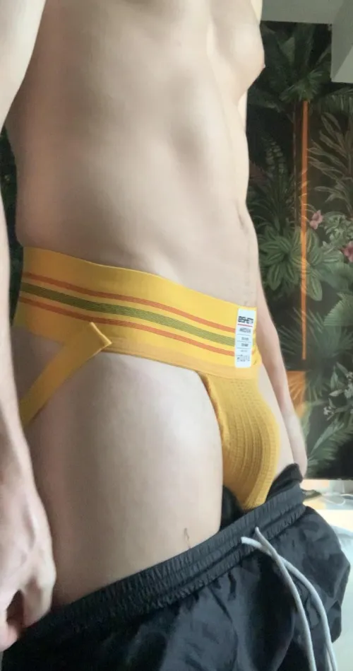 Thumbnail A Day at the Gym: 29 Gay Jock Experience in Bulges