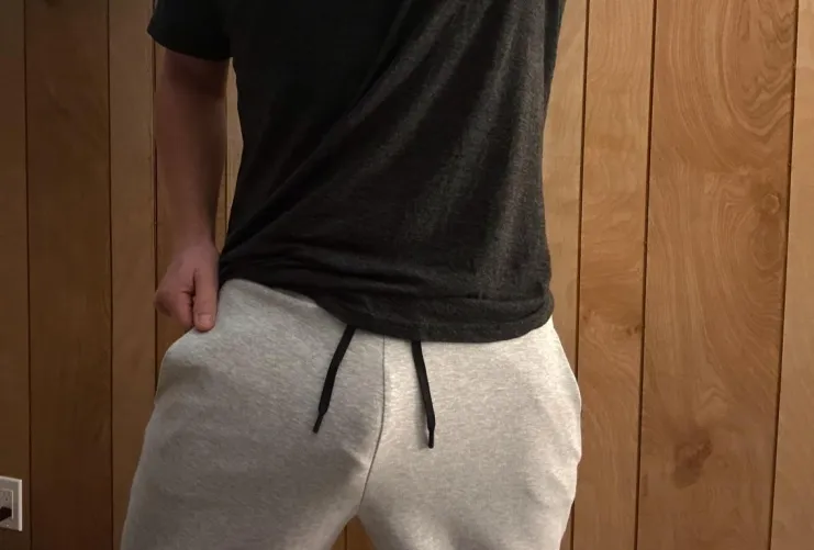 Thumbnail Shopping Stories: 30 Bi Exploration in Bulges' Scene