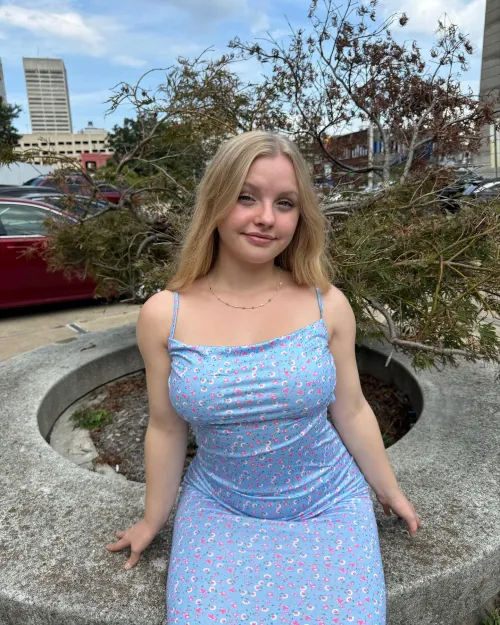 Thumbnail Curves to Admire: lillymayloveyou's Tight Dress Showcase
