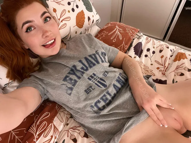 Thumbnail little_red_d0ll Invites You to an All-You-Can-Eat Feast of Redhead Beauty