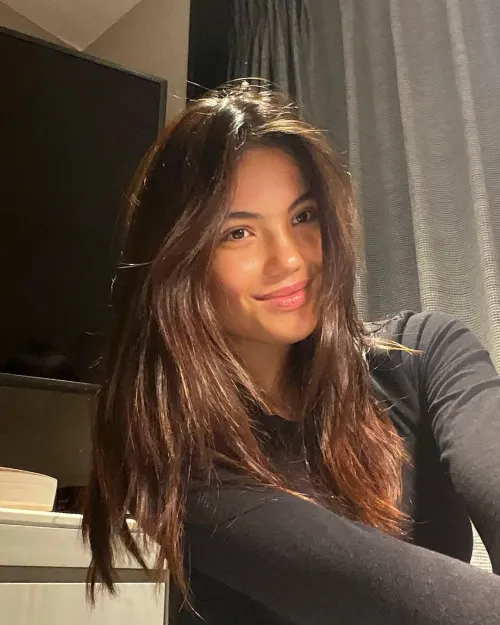 Thumbnail Meet Tennis Star Emma Raducanu: An Insight by James007BondUK