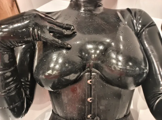 Thumbnail Latex Love Unveiled: Dive into ShinyPorn with ne0nixxxx