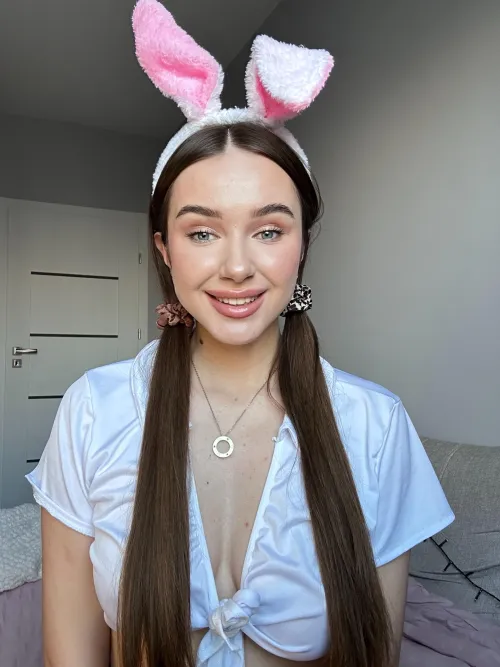 Thumbnail Elicit Desires: DazzllingaGraace's Provocative BunnyGirls Pose