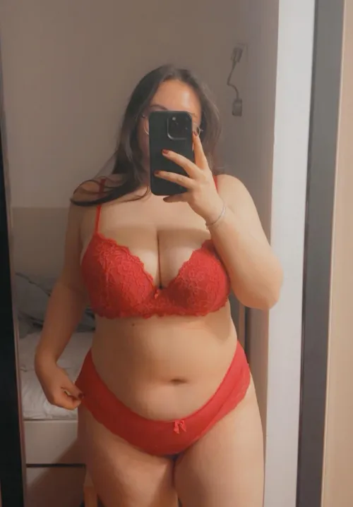 Thumbnail F22 Red and Horny by curvylittleekitten | Chubby Category