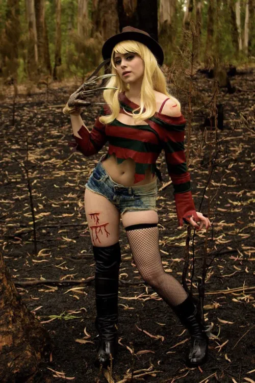 Thumbnail Selina's Freddy Kruger Impression: A Killer CosplayGirls Act