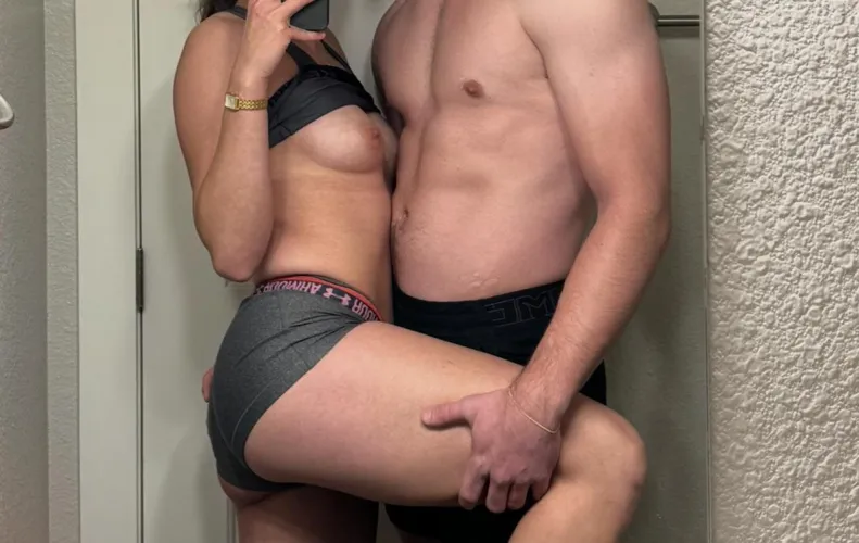 Thumbnail secretlyyourz Invites to Post-Gym Cardio Session