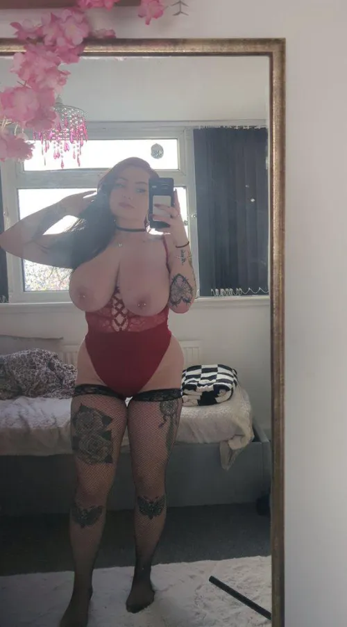 Thumbnail Waiting in Anticipation: Big Tiddy Goth Style Inspiration