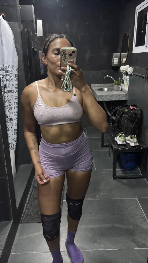Thumbnail Missbolivar's Fashion Journey: A Little Hard Work in Croptopgirls
