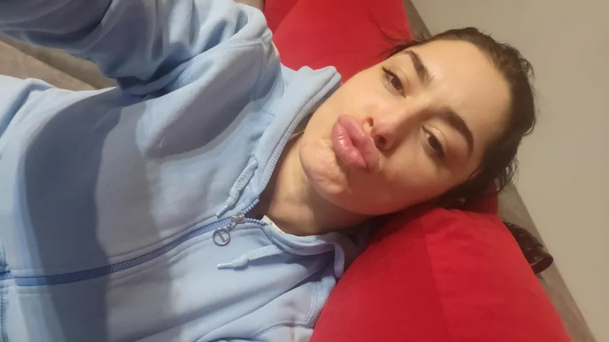 Thumbnail Direct Message Offer: Squirting Video by Primary_Hat_5218 in slutsofsnapchat