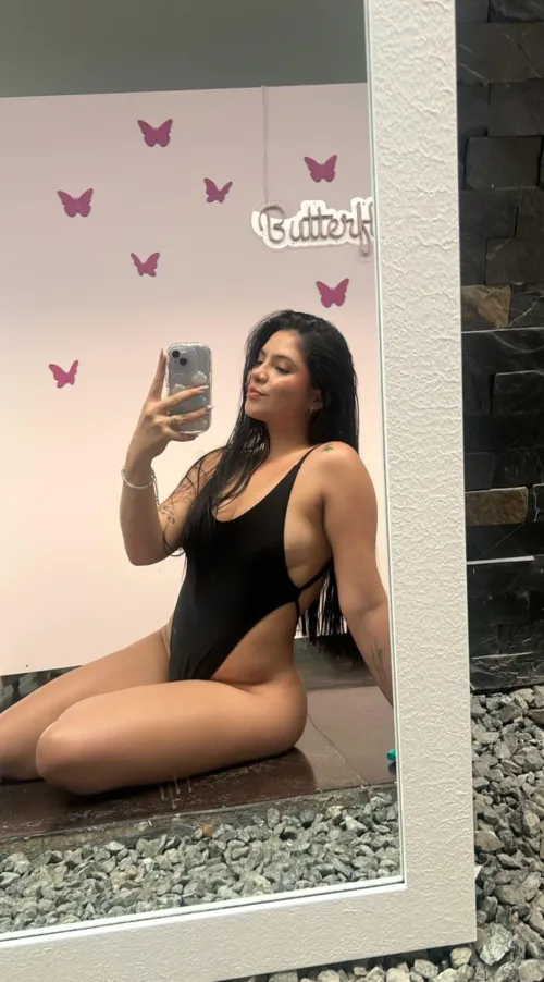 Thumbnail MirrorSmiles: Delighting in Self-Admiration by GurlCrystalGrove