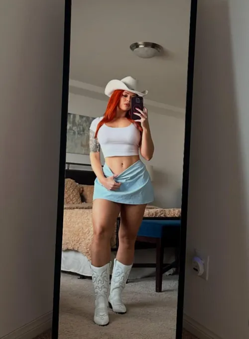 Thumbnail Seeking Adventure: Join sinatramonroe on a Wild Ride | Babes Category
