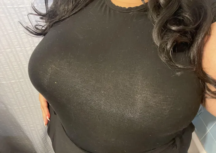 Thumbnail Can You Focus with a BBW Coworker? Asked by redberrybackup | BBW