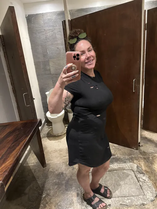 Thumbnail Radiant Vibes Only: Mirror Selfie Moments with Delovelyslutxo | MirrorSelfie