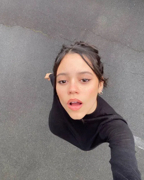 Thumbnail Jenna Ortega: Into the World of Celebs | Longtermcelebudr