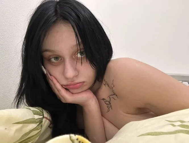 Thumbnail Struggles of a 2006 Girl by PetitezxQueen - Barely Legal Teens Challenge