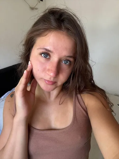 Thumbnail Chilly Morning Chats: Lovelivee's braless Musings