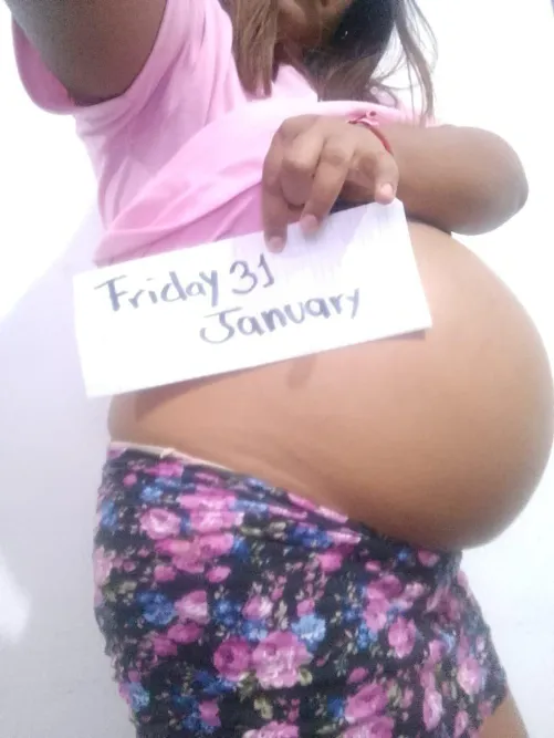 Thumbnail Beautiful Belly Display: My 7-Month Belly by Rapunzelpreggo