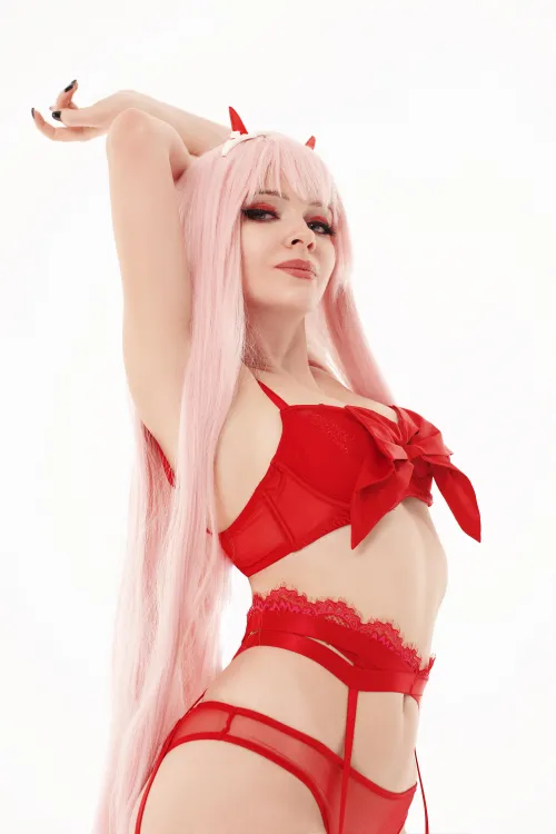 Thumbnail Irina_sabetskaya Exudes Sensuality as ZeroTwo