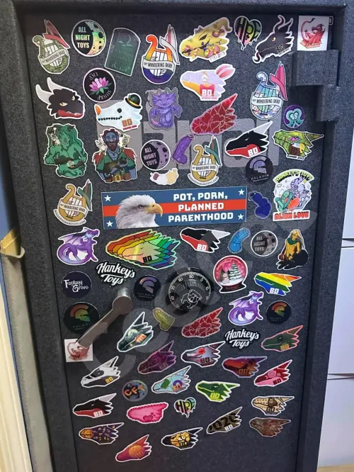 Thumbnail CeelCee's Creative Endeavor: Transforming Stickers into Magnets | BadDragon