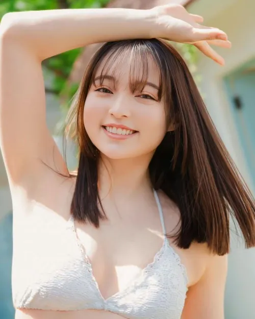 Thumbnail Alisa Sakamaki: Capturing Elegance in Gravure Photos | yuuki-ichinose