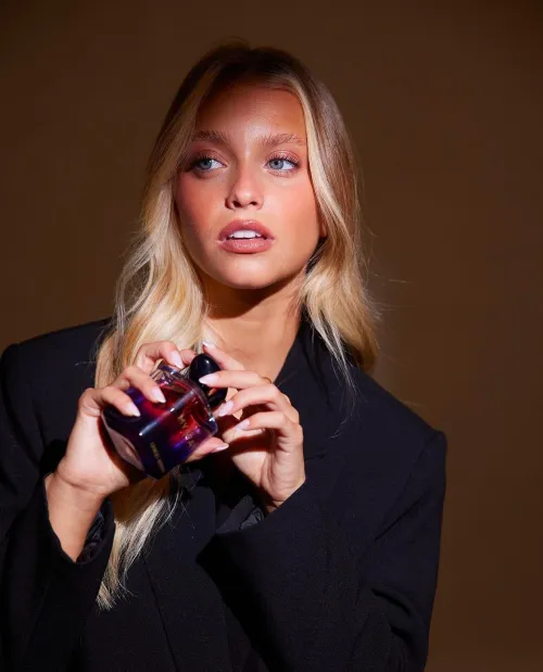 Thumbnail Magui Corceiro: A Stunning Display of Beauty by tumblrvogue