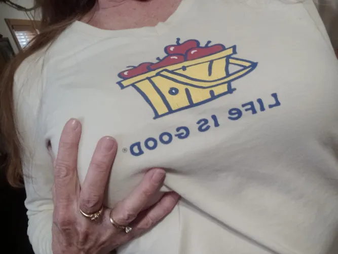 Thumbnail Darling Cock Wraps & Apple Revelations by Ozarksgirl321 - GILF Story