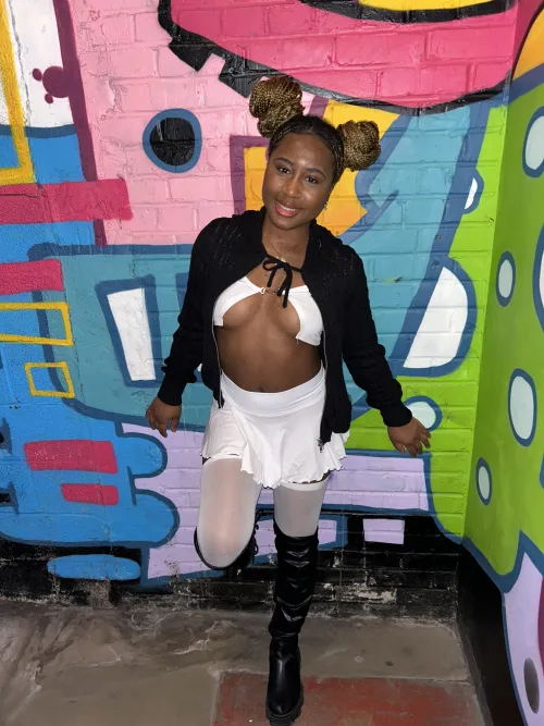 Thumbnail Favorite Skirt Adventures: xrt_d5's SexyButNotPorn Journey