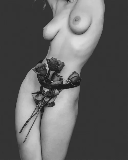 Thumbnail Girls Love Flowers: Exploring Personal Preferences | modeladventurer