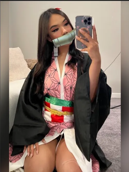 Thumbnail Nezuko Cosplay by Evelyn: A Stunning Transformation by Christine_fem