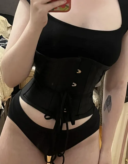 Thumbnail Discover the Intriguing Charm: kewpiedollz's Tiny Secrets in gothsluts