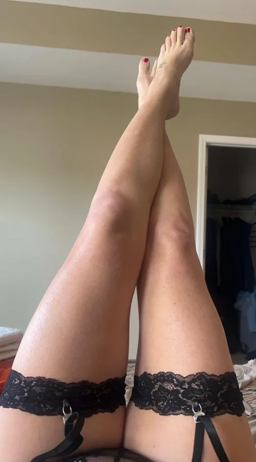 Thumbnail Swift_jennis8: Legs for Days! A Look at Leggy Wonders - Discover More