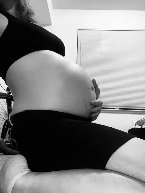 Thumbnail Belly Rub Invitation at 23 Weeks Pregnant by Athletic_luv19 | PregnantPetite