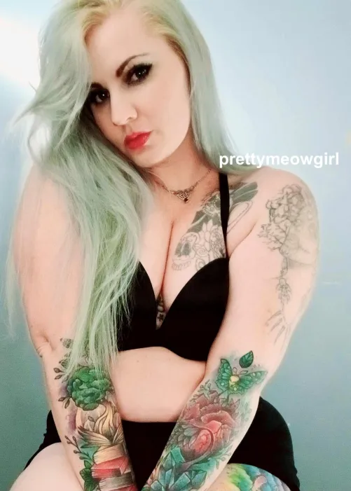 Thumbnail Taboo Temptation: Prettymeowgirl's Elder Emo Question