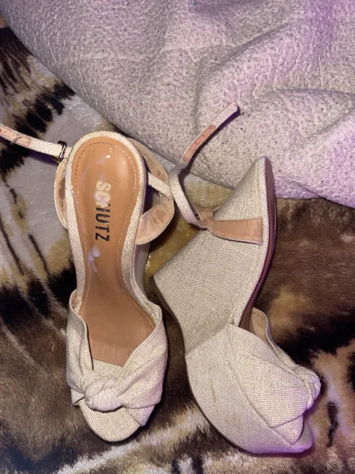Thumbnail Exploring Fetish: Spicing Things Up with 'Cum on Heels'