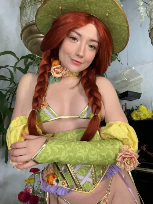Thumbnail CarryKey Brings Mirabel Garlick to Life in Sensual Cosplay