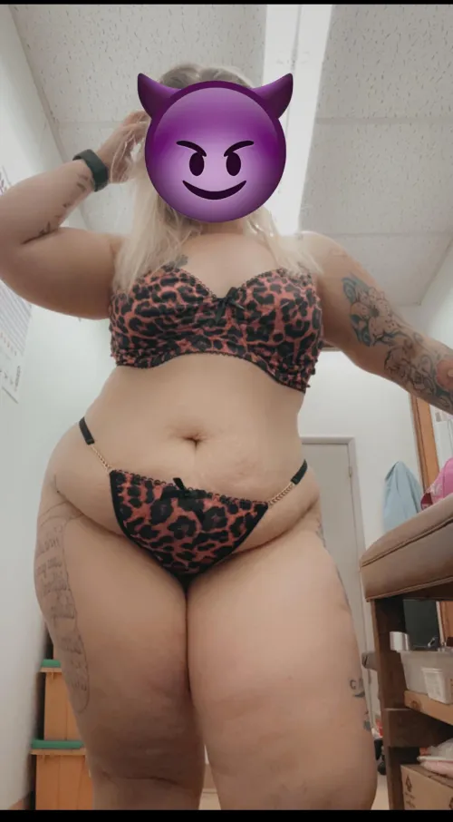 Thumbnail Tummy Lovers Unite: Exploring thic_mystery's BBW World