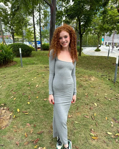 Thumbnail lilgingerzoe's Tightdresses: How Do I Look? Unveiled
