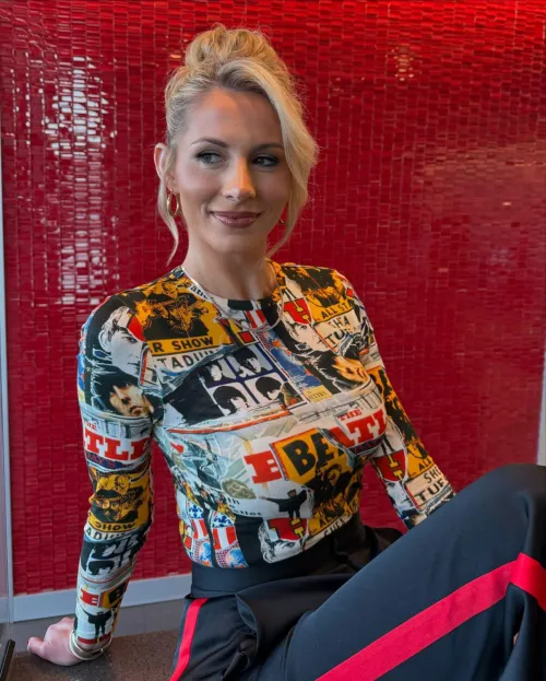 Thumbnail Laura Rutledge: A Beauty Chosen by danib_127