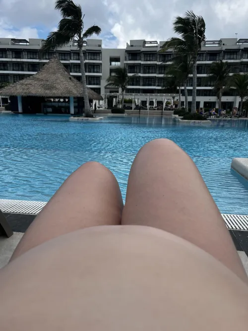 Thumbnail Bump Showcase Poolside by ticklemecourt | Category: PreggoPorn