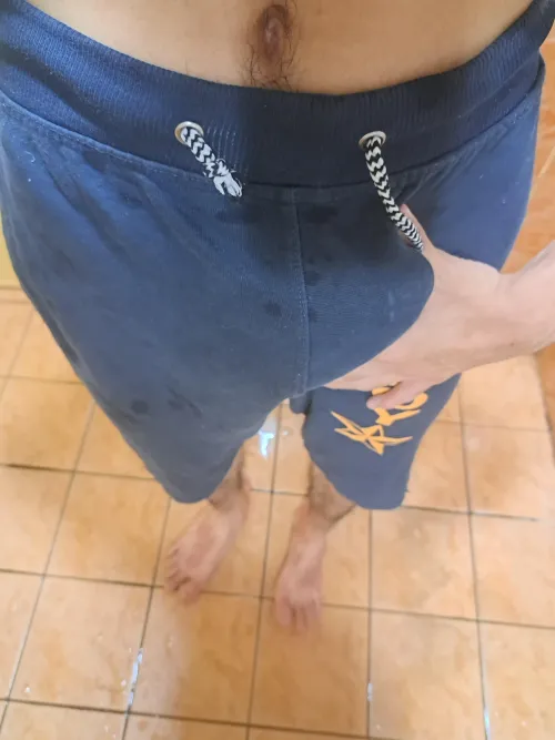 Thumbnail 18 Revealing Straight Post Shower Bulge Insights by Global_Spinach_1261