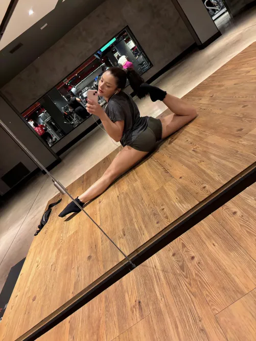 Thumbnail Embracing Flexibility: Exploring xsmallgirls with Kami__karma