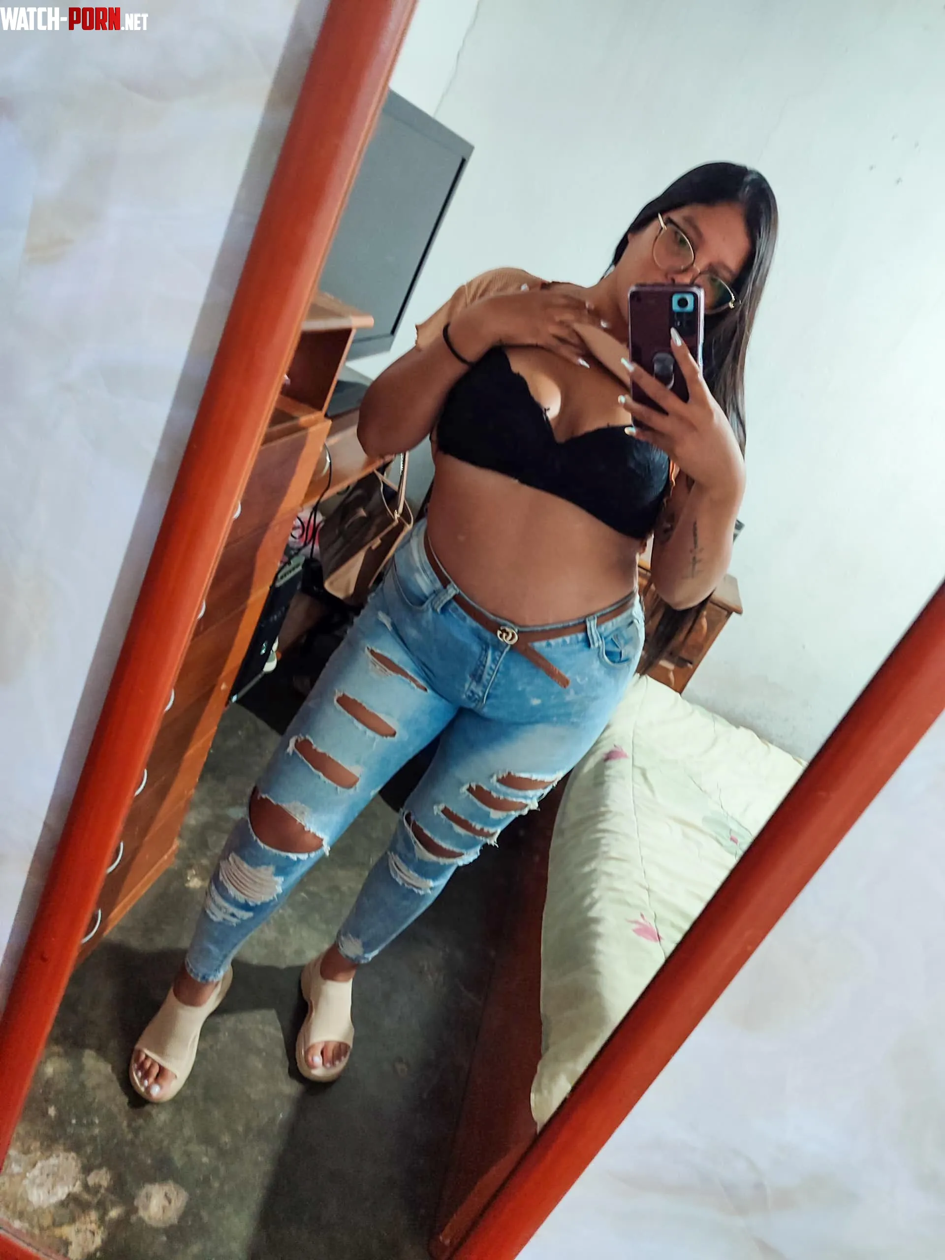 Taking sexy photos for my habibi by alexa_c1