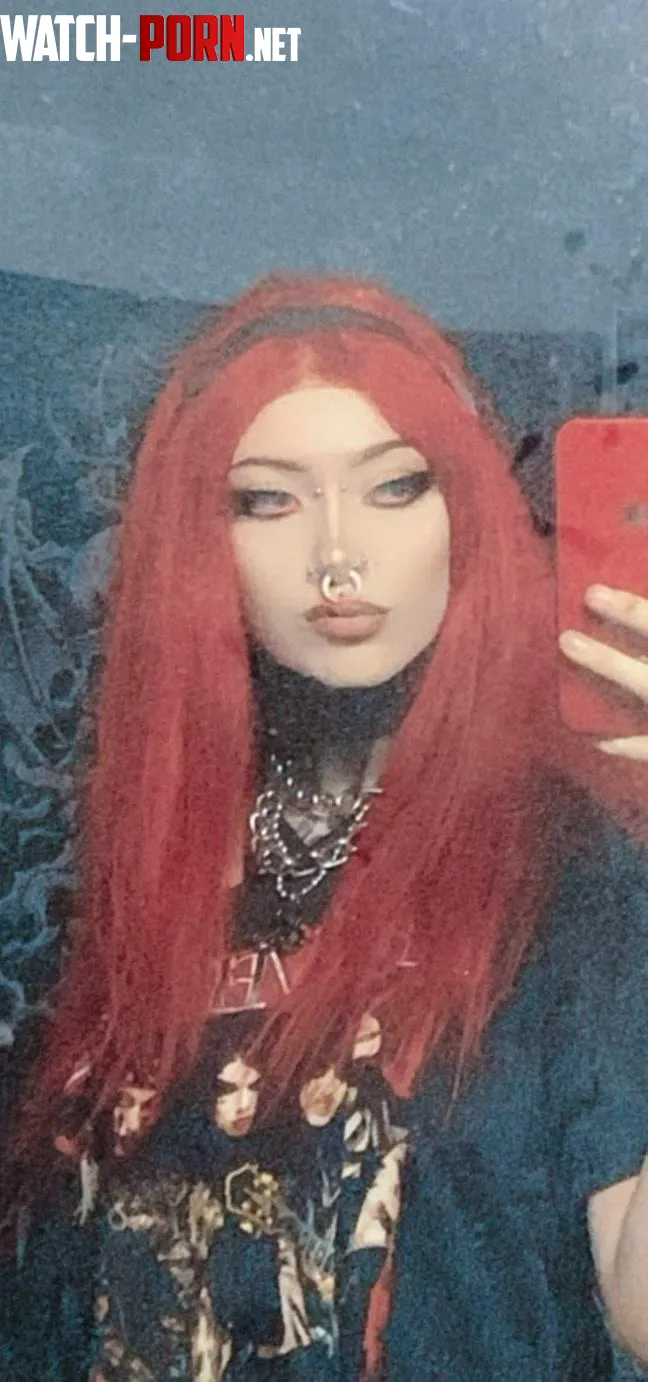 Im into guys who are into horny punk girls by LivingDeadGothh