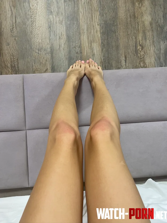graceful tan legs by NikkiViki